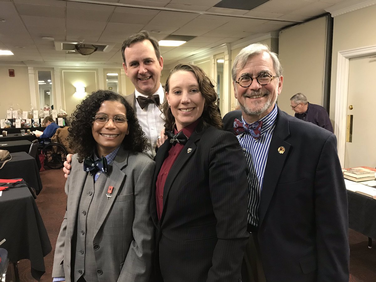 IHearofSherlock's tweet photo. Members of His Last Bow (tie) at Holmes, Doyle & Friends Six. #HDF6 https://t.co/jgMPlxfntF
