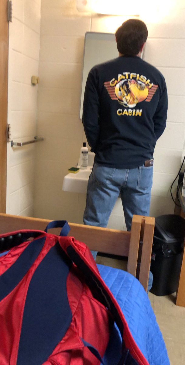 jbishop_22's tweet photo. here’s an update and proof that these dudes really be peein in their sinks https://t.co/MkpHouKwIH