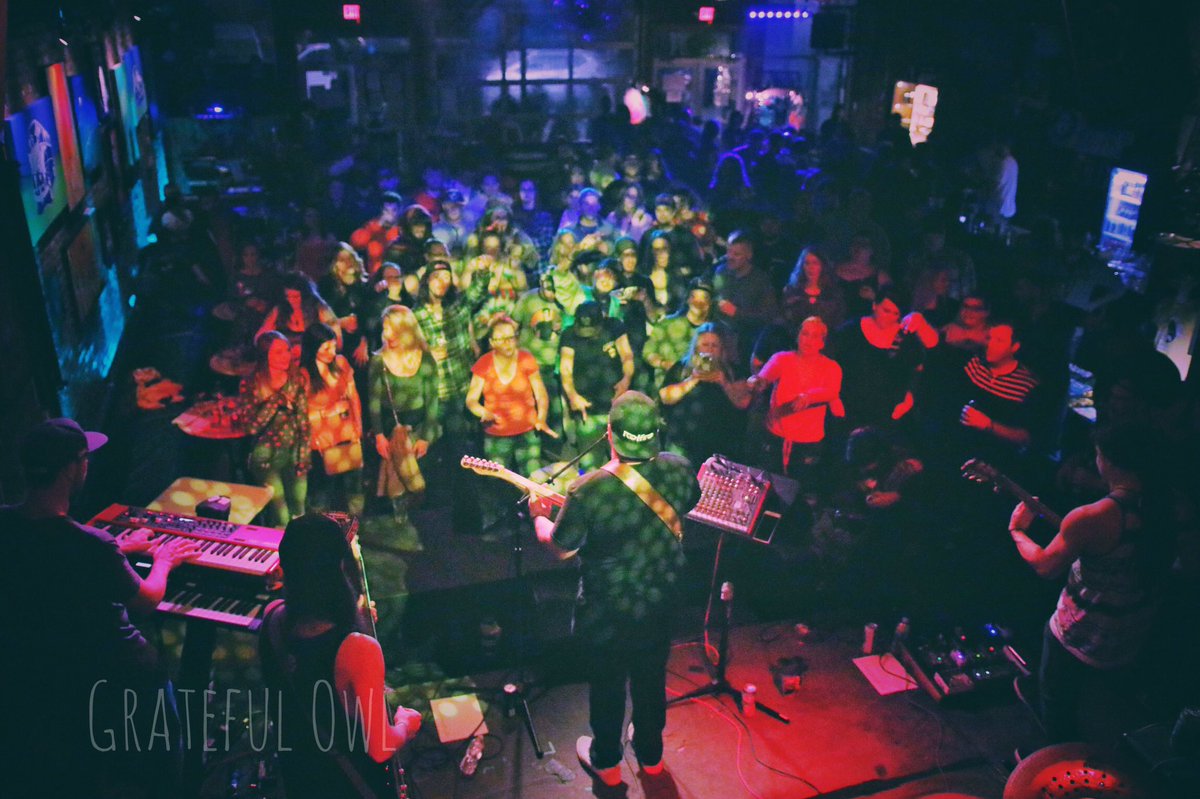 The Elovaters tweet media