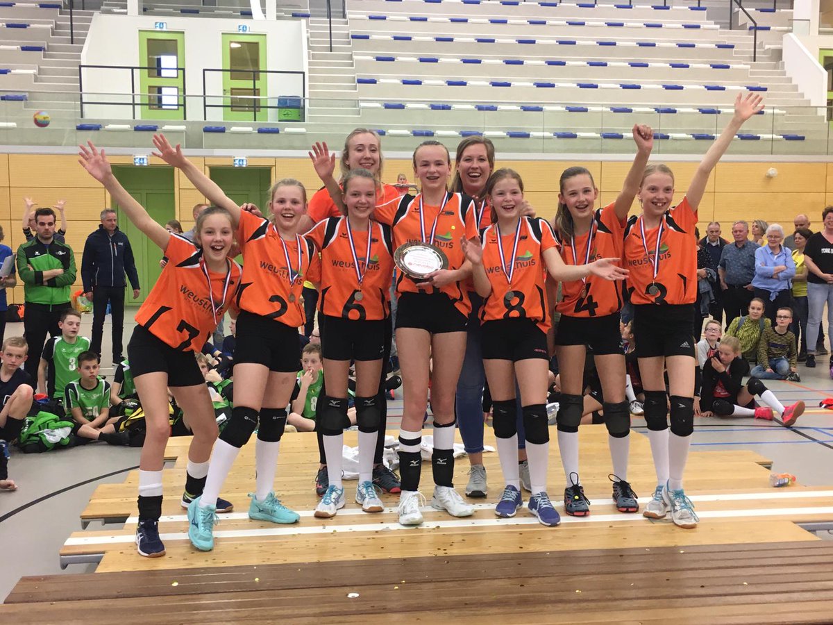 Wauw!! Onze meiden van CMV 6 werden vandaag 2e bij de Nederlandse Open Jeugd Kampioenschappen!!!