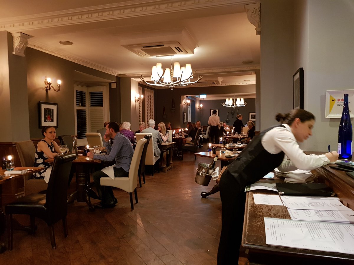 AGMEvent's tweet photo. Arrived for dinner @balmerlawnhotel @HantsConference @NF_Conferences love the restaurant @BeresfordsRest #Goodfood https://t.co/om6xZhKoM5