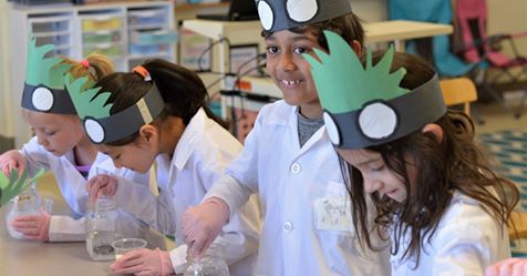 chambanamoms's tweet photo. Make it the best summer ever w/ these Science, Tech, Engineering, Art,&amp;  Math Camps for #chambana area #kids: 
https://t.co/FUEkk6zmoy  #summercamps #steam #summer #campguide https://t.co/MXiRzdFKHv