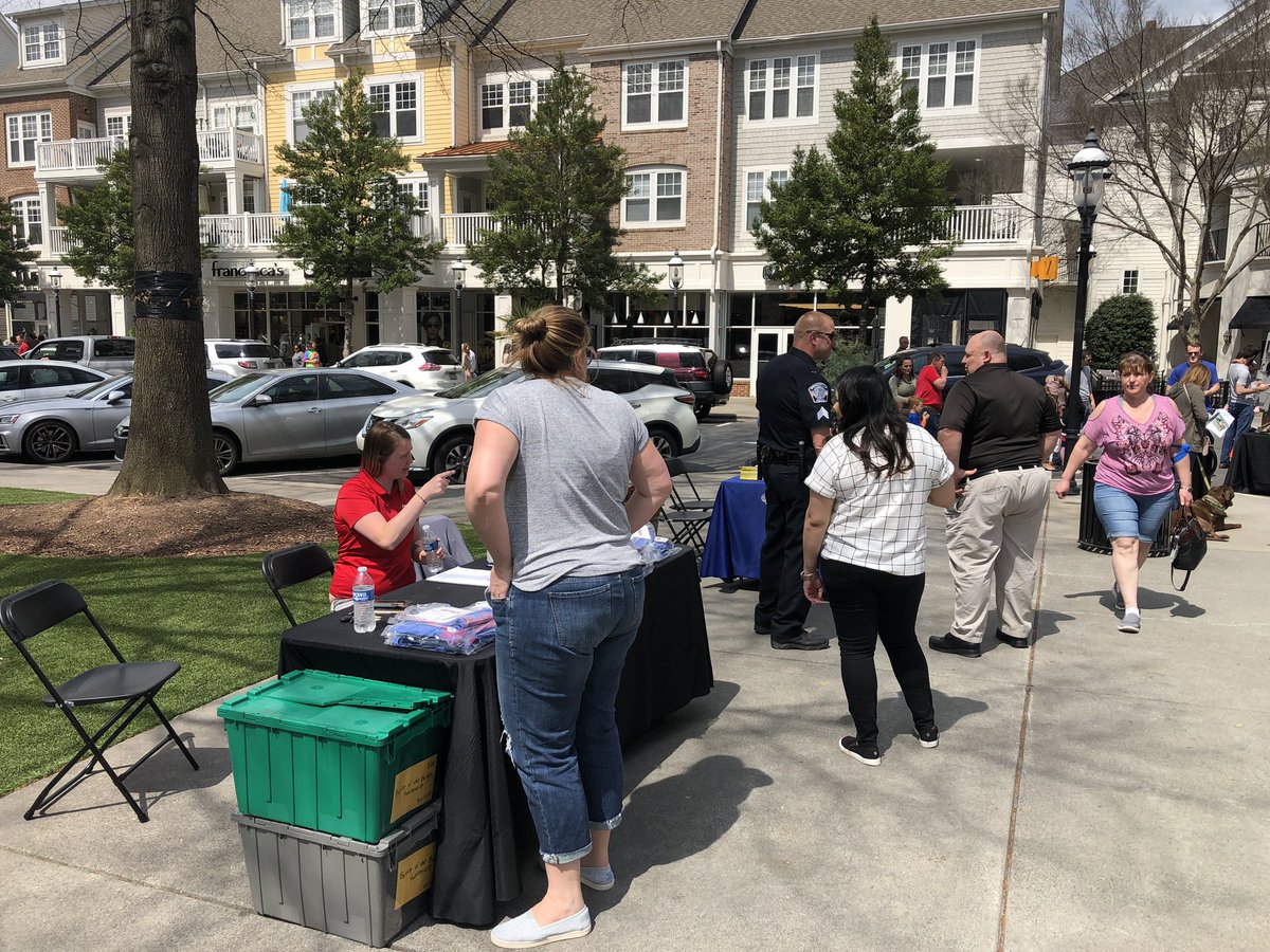 Huntersville_FD's tweet photo. Today’s #BattleOfTheBadges Blood Drive was a HUGE success. A total of 94 blood donors, setting a new record for us. Congrats to @HPDNC for winning! HPD Will receive $1000 for the charity of their choice. Huge thank you to @ShopBirkdale for your continued support! #OneTownOneTeam https://t.co/SDwJ2OBSkl