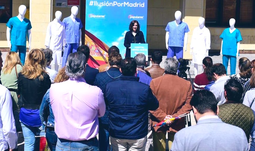 🔝Hoy en #Lozoyuela junto a nuestra próxima Presidenta @IdiazAyuso q ha anunciado el 
#HospitalSierraNorte q dará cobertura  a todos los vecinos de los 42 municipios de la zona🥼 👨‍⚕️.
👏👏👏👏
#elecciones2019 
#ilusionpormadrid