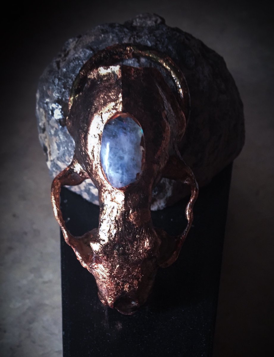 SGrimoire's tweet photo. I’m never on Twitter. It’s a platform I never took to. But if you’re interested in what I’m making and what I’ve been up to, you should follow SG on Instagram. https://t.co/yDN7PiYLls