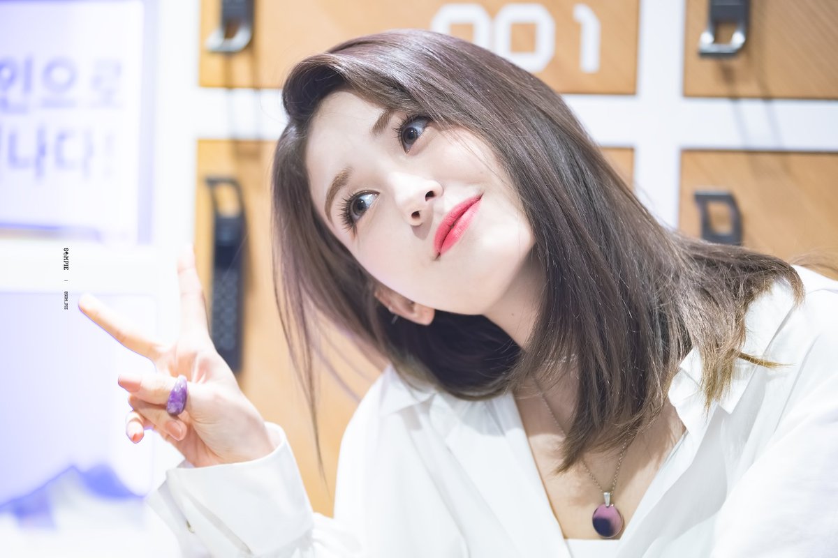 190329 NUOVO

사기적인 이목구비,,,

#전소미 #소미 #SOMI #THEBLACKLABEL