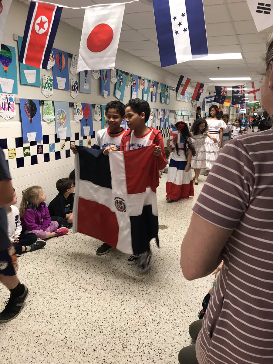 HayfieldES's tweet photo. Amazing International Day https://t.co/q1TEdjHa25