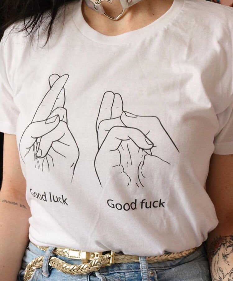 LehallFr's tweet photo. IL EST ENFIN LÀ👏🏽le premier tee-shirt de @cecile_hoodie est en vente, limité en exemplaires et en durée (la vente dure une semaine🤷🏽‍♀️)Le lien est dans la story Instagram du hall 🤙🏽 on vous y attends👅Si vous aimez quand c’est bien fait, ce tee-shirt est fait pour vous✌🏻✌🏼✌🏽✌🏾✌🏿 https://t.co/DgV6fzguaW