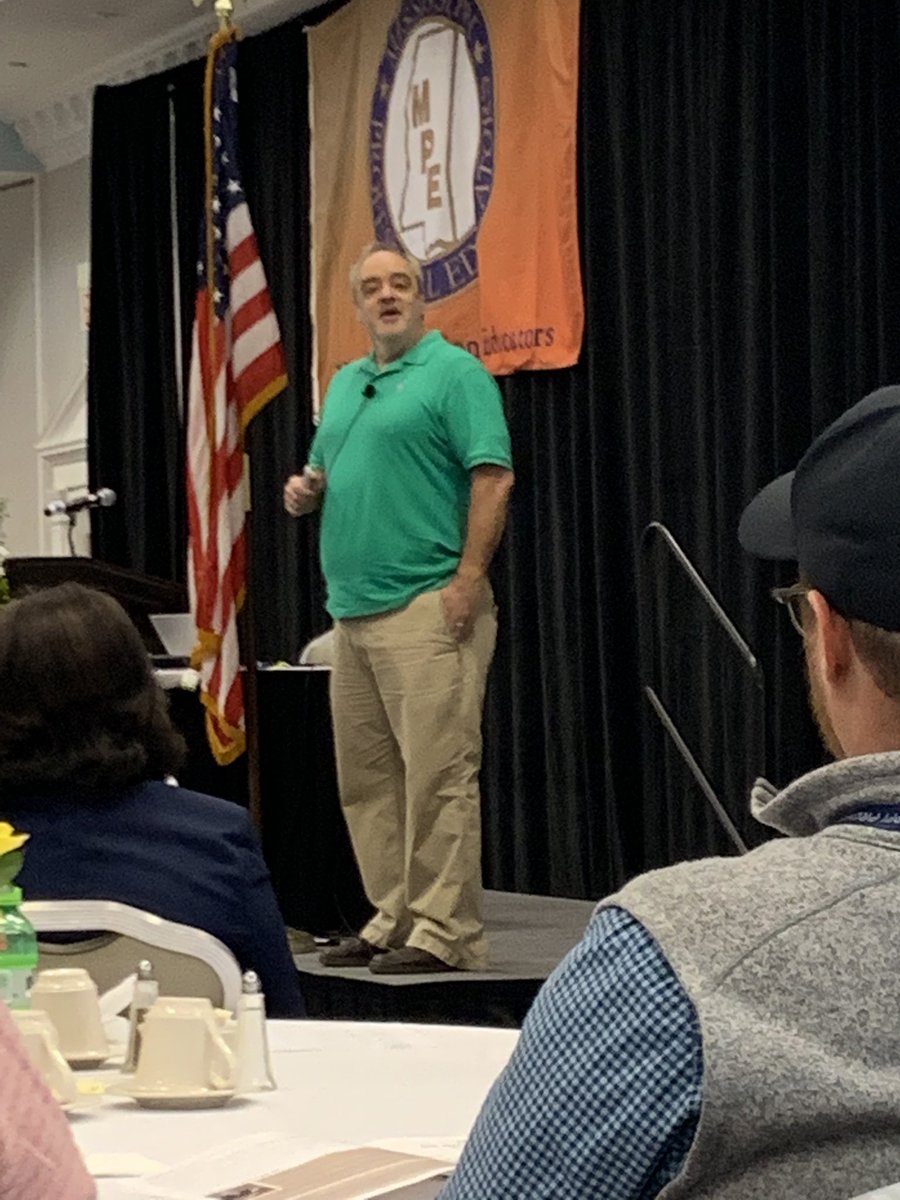 ssstygles's tweet photo. What a fantastic and inspirational speaker! Gerry Brooks is so genuine and had some great ideas about school climate and culture! @MSProfEd @gerrybrooksprin #mpe40 #TeachMS #LeadMS #BlueForMSteachers https://t.co/q9QY1esEDs