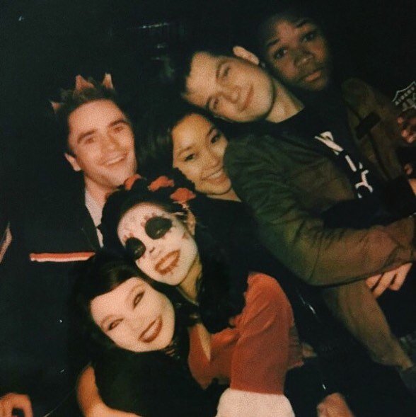 itsnotpaaloma's tweet photo. Esta obra de arte merece una 2 temporada 🚬🔫⚔
#DeadlyClass https://t.co/VAT5sYxxVs