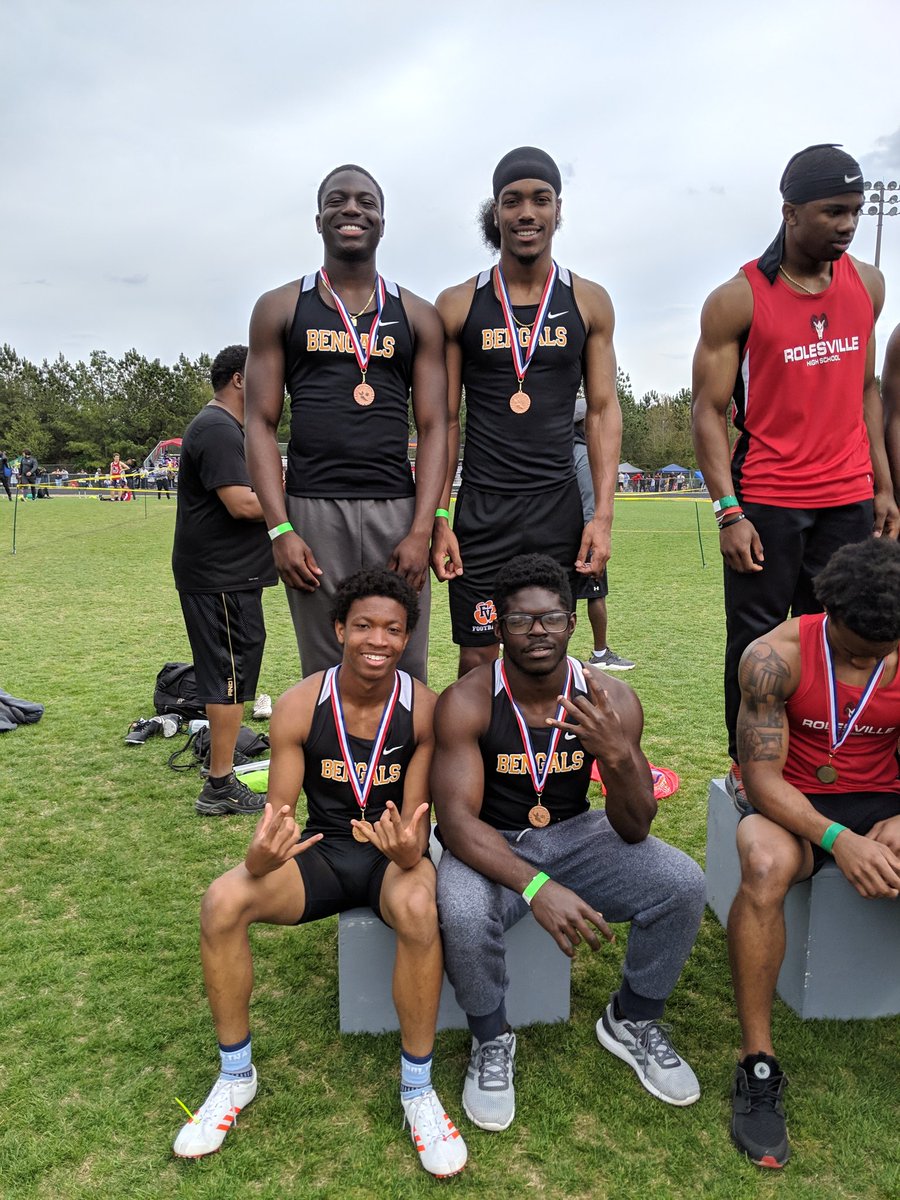 MR_PRATAMA_MATH's tweet photo. Great job Bengals at Wake County Championship!! 3rd in 4x100 &amp; 4x200, 2nd in 4x400, Dylan Marotte placed 2nd in 400m and so many PRs!!! #regionbound #runbengals #FVHS @fvhsbengals https://t.co/c79m0OWeSr
