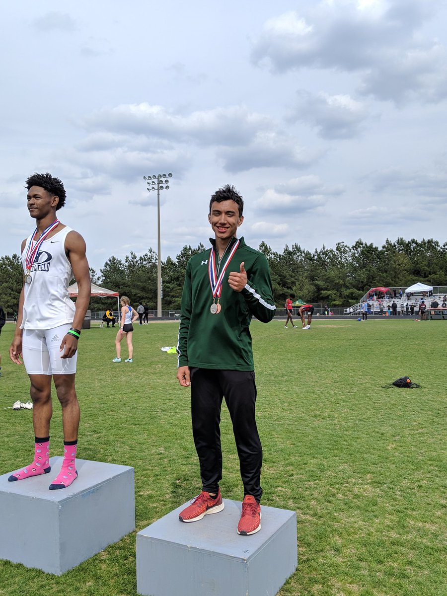 MR_PRATAMA_MATH's tweet photo. Great job Bengals at Wake County Championship!! 3rd in 4x100 &amp; 4x200, 2nd in 4x400, Dylan Marotte placed 2nd in 400m and so many PRs!!! #regionbound #runbengals #FVHS @fvhsbengals https://t.co/c79m0OWeSr