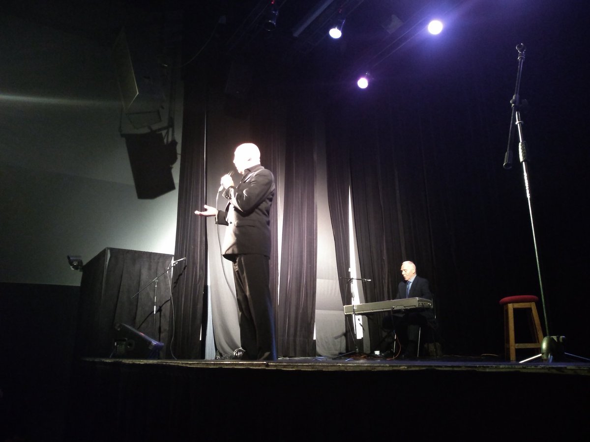 Municipalidad3F's tweet photo. #Ahora Guillermo Garay en #Paramountango, el programa que te ofrece la mejor música en #Caseros. https://t.co/dlnZj42bKm