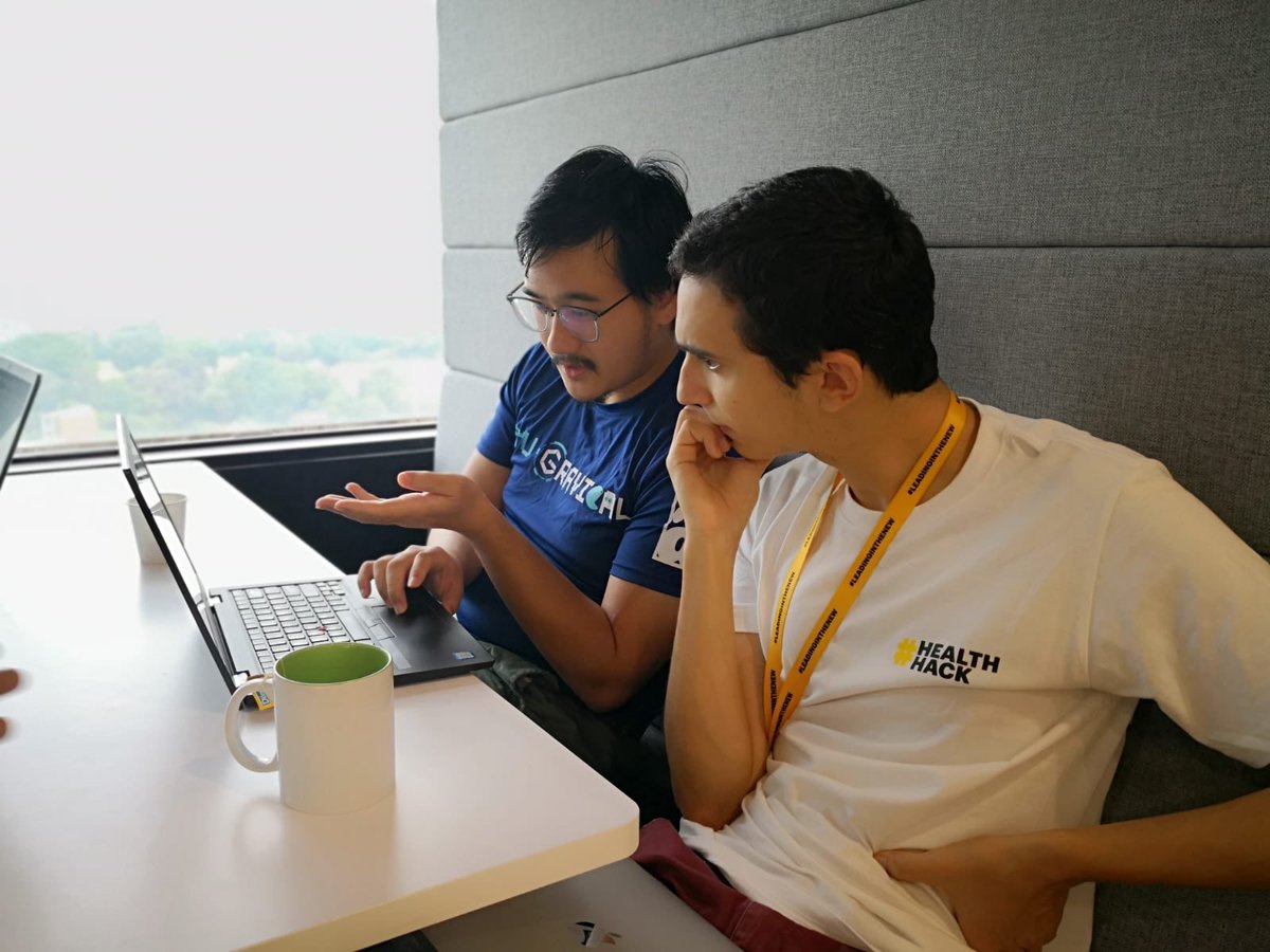 choofca's tweet photo. Daybreak in Singapore. Mentors hard at work  #healthhack #SoAI #AccentureDigitalSingapore https://t.co/wnfbmDe5PH