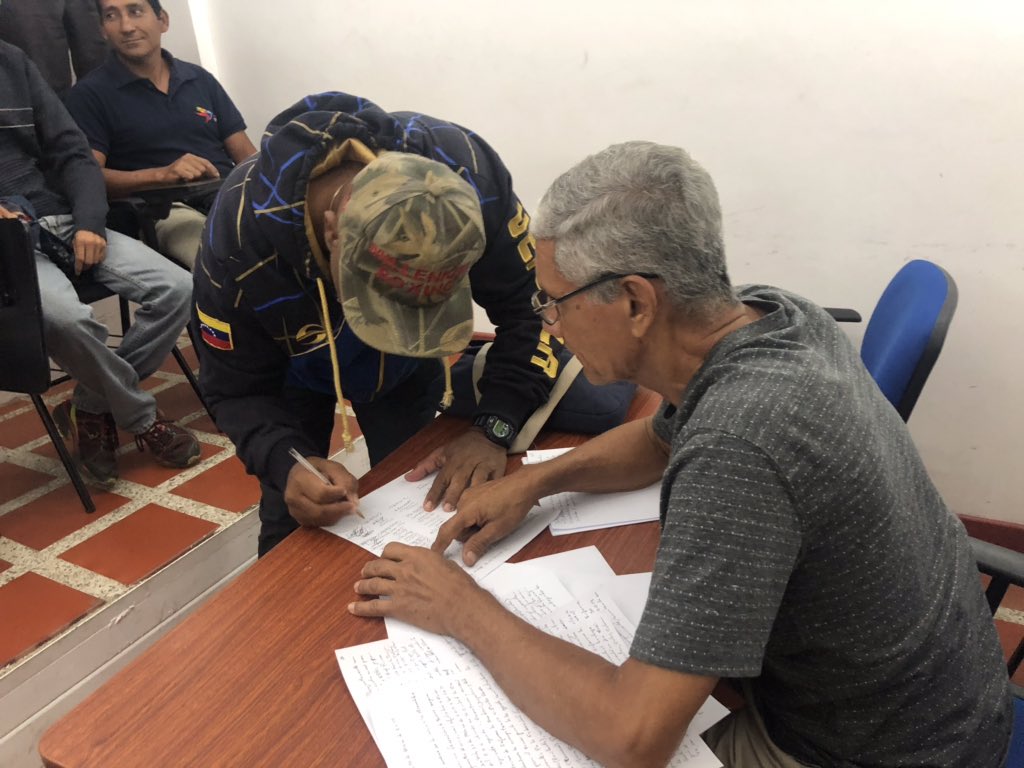 MilaRodri_'s tweet image. #Fevebox || Asamblea General Ordinaria||
•••
Fue Aprobada por unanimidad la Memoria y Cuenta de la Federación Venezolana de Boxeo año 2018, con la presencia de la secretaria general del Comité Olímpico Venezuela Dra Elida Parraga, atletas, asociaciones deportivas, entre otros.