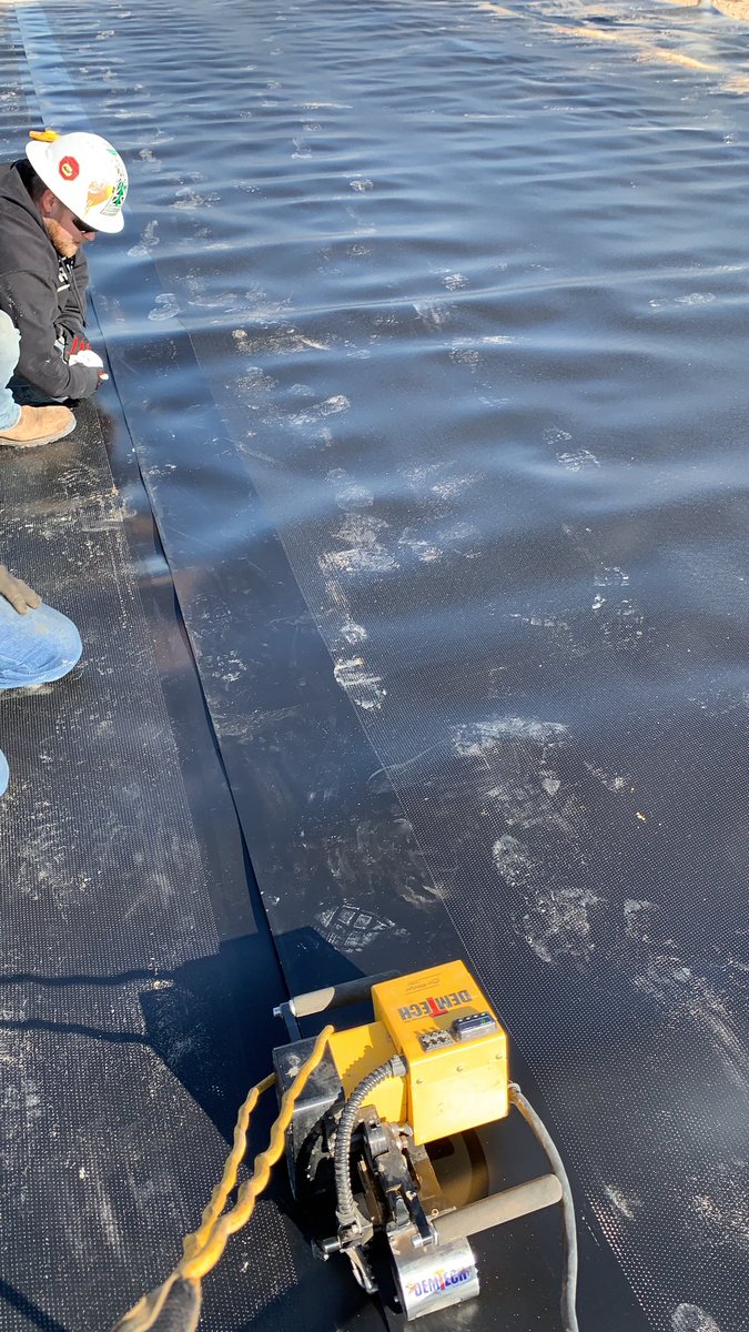 MccaslinAndy's tweet image. Welding welding welding. 11,000 lineal feet today.. 2 miles of welds done and tested #Demtech