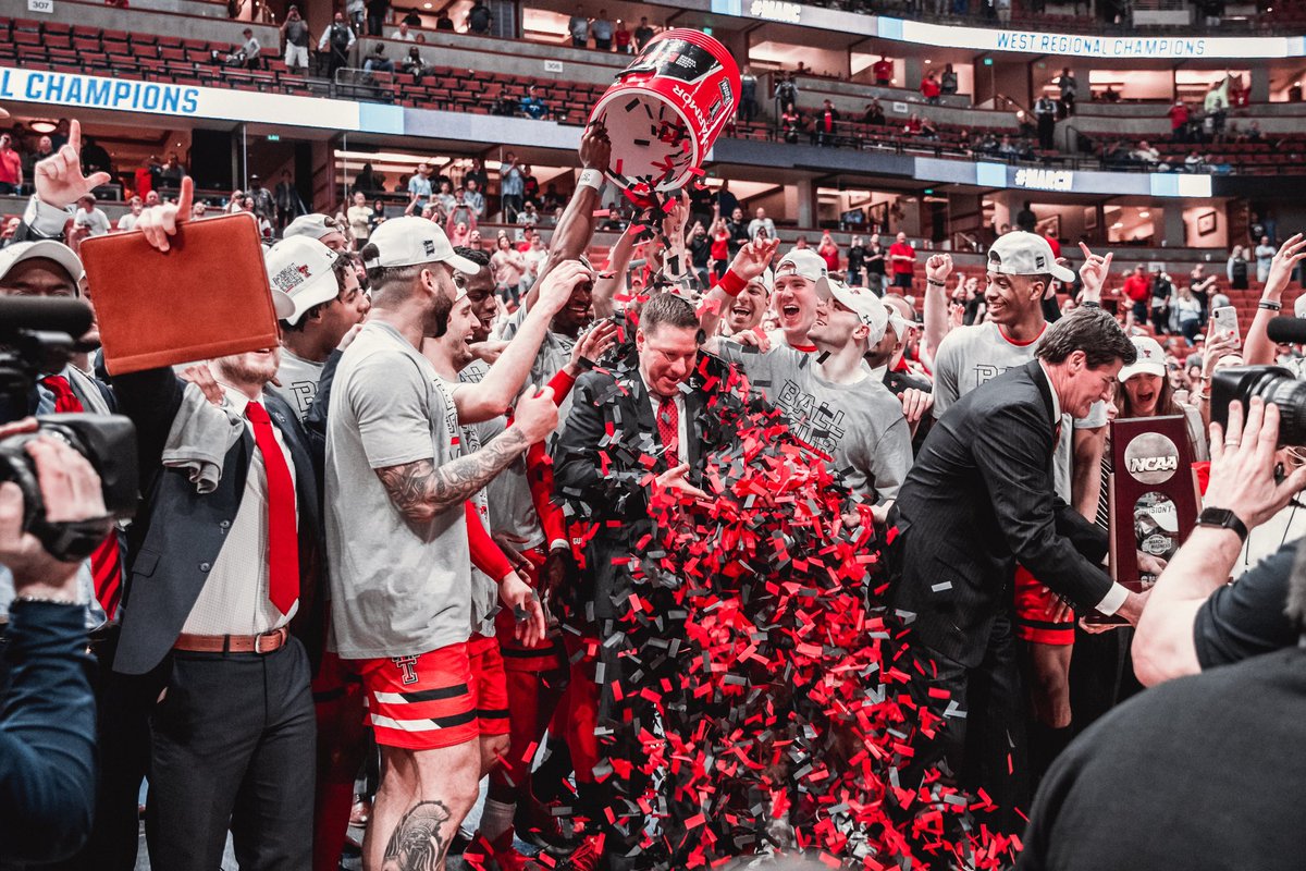 TechAthletics's tweet photo. What a team.

🔴#WreckEm⚫️ https://t.co/7LWyAnqXeO