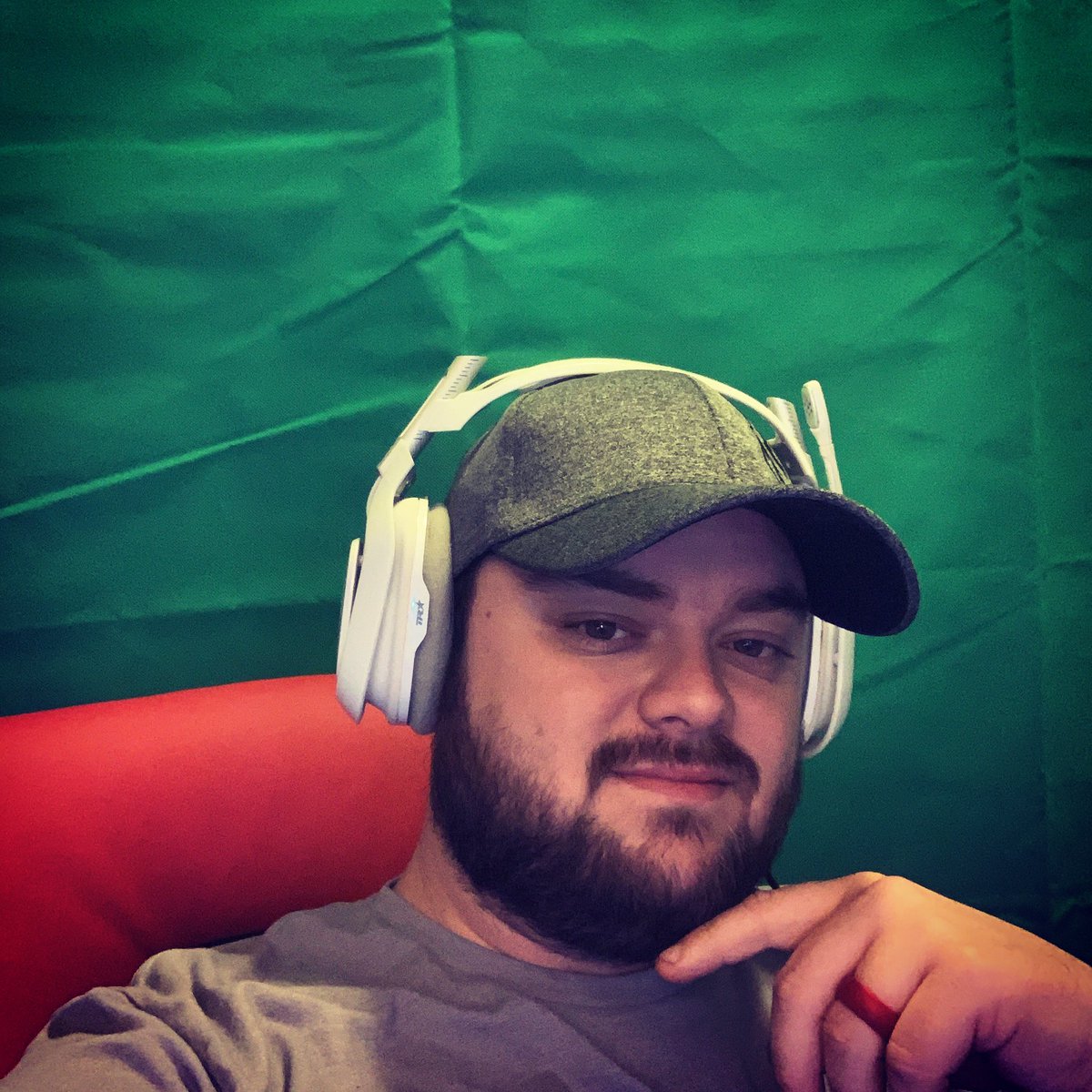 Should I stream tonight? Who would be up to show some love? #mixerstreamer #CallofDutyBlackOps4 #blackout #greatstream #besteditor #watchmewin