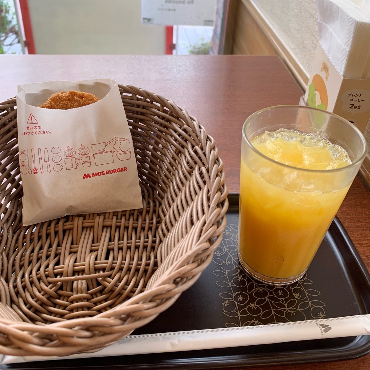 モスバーガー 富士急沼津店 桜えびコロッケ、オレンジジュース