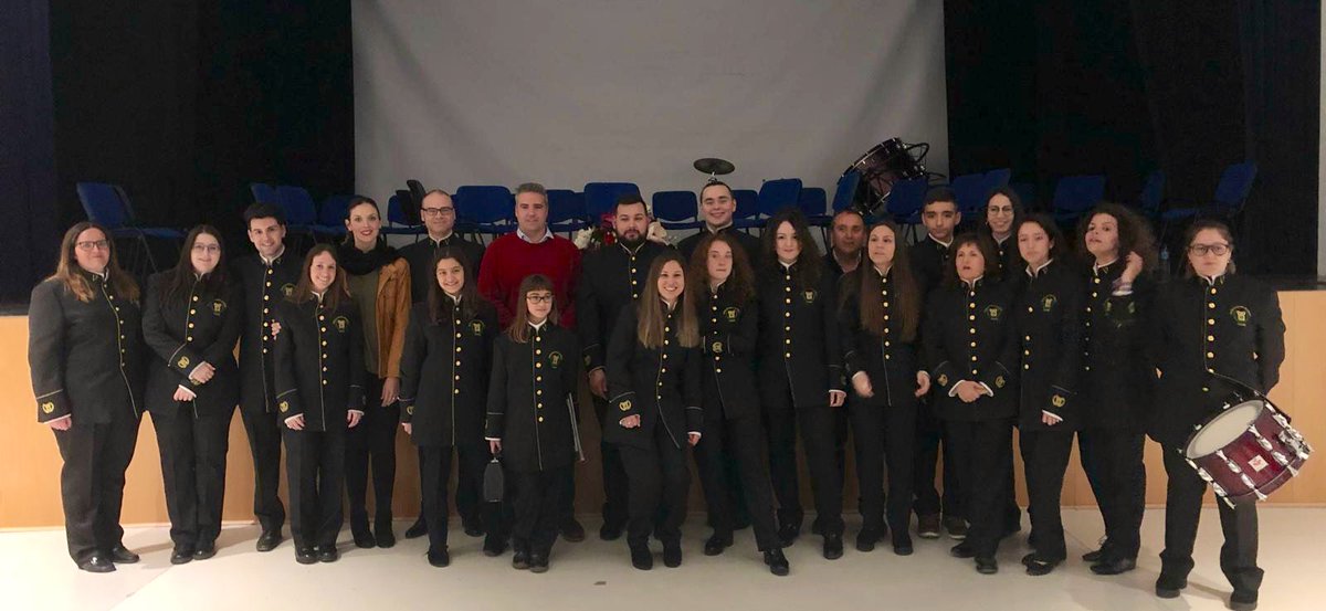 Nueva uniformidad de la <a href="/Banda_Viator/">Banda Municipal de Música de Viator</a>. Enhorabuena a todos los músicos, a seguir avanzando!!!!