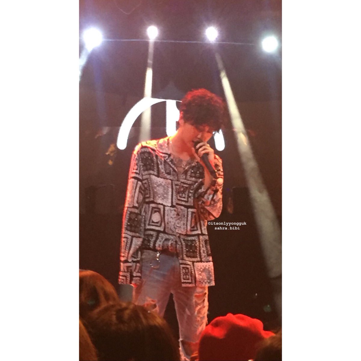 SahraBibi's tweet photo. Bang Yongguk in Madrid. 
24/03/19. @BAP_Bangyongguk #BangYonggukMadrid #BANGYONGGUKEUROPETOUR https://t.co/3viA840lLX