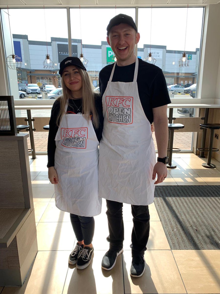 HeyImAmeliaJane's tweet photo. Had so much fun at the Holyhead, brilliant experience #KFCOpenKitchen @kfc https://t.co/1x6Q9sk42G