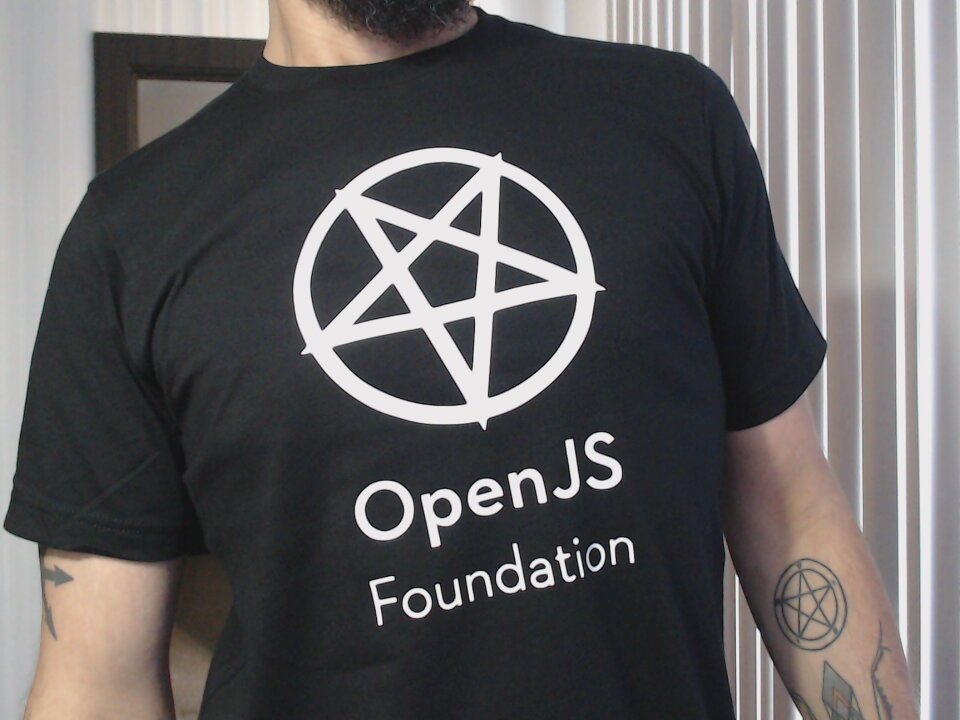 julian_duque's tweet image. New t-shirt - #OpenJS Foundation - design by @joe_sepi