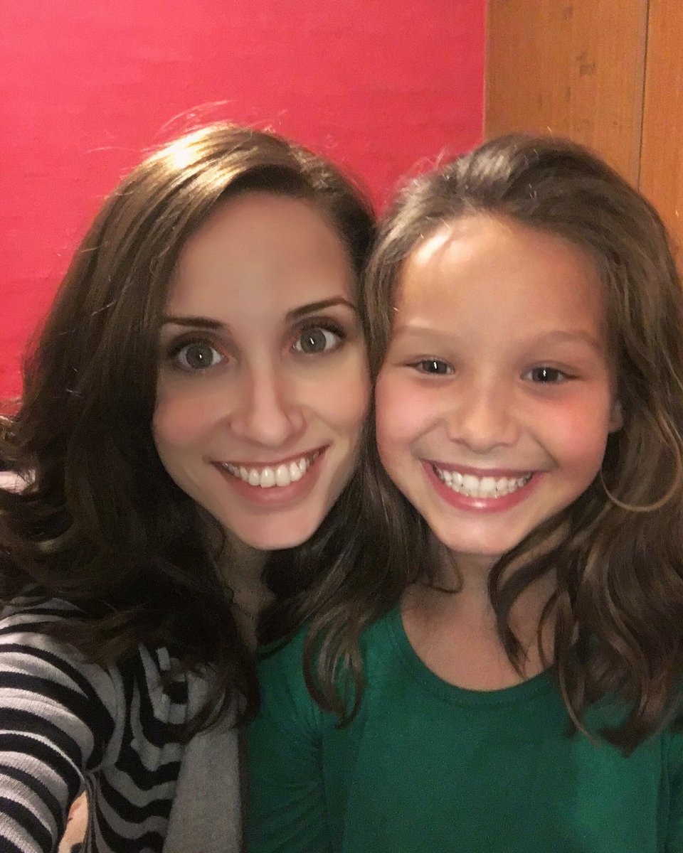 cintiaxis's tweet photo. #siemprejuntas #madreehija #soslomas #jugandoconniki https://t.co/YCS7cqWMGz
