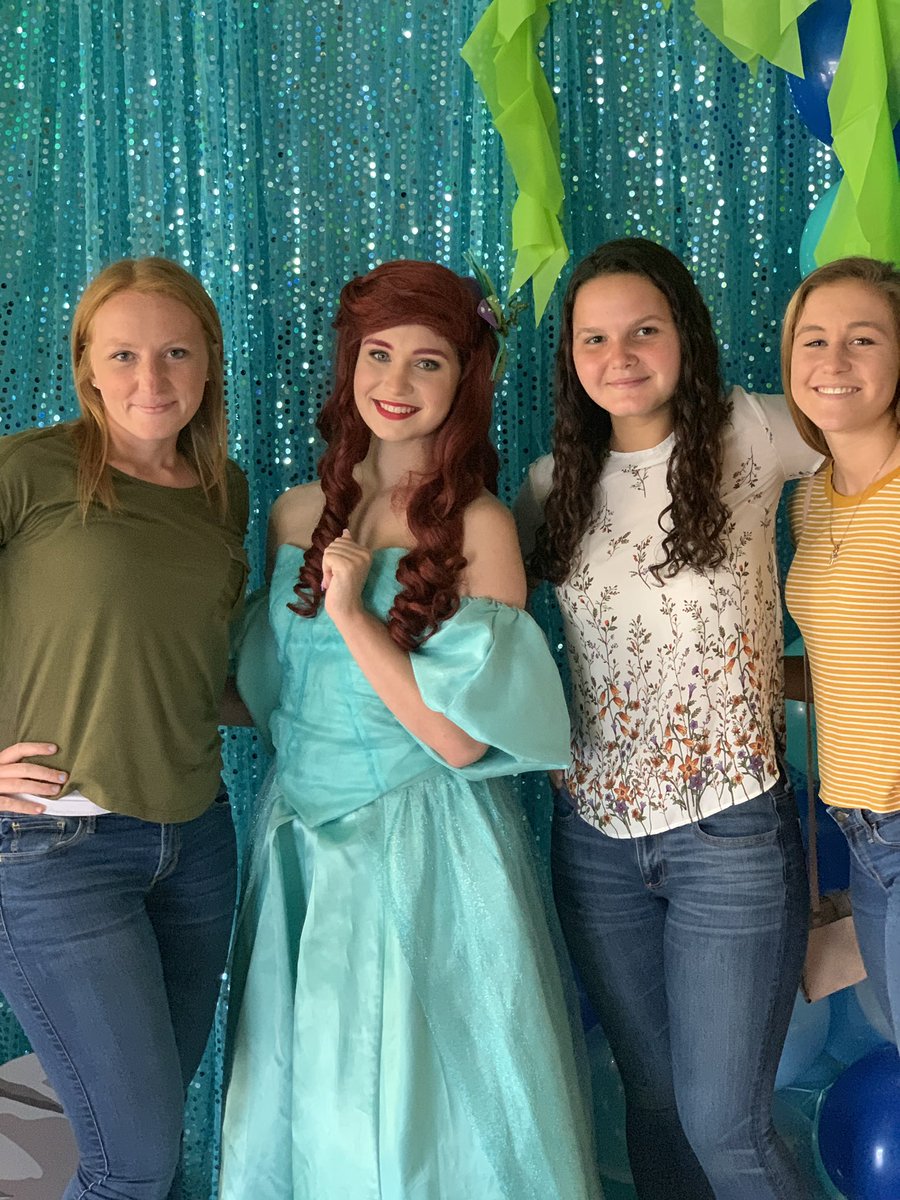 Gina Julia tweet media