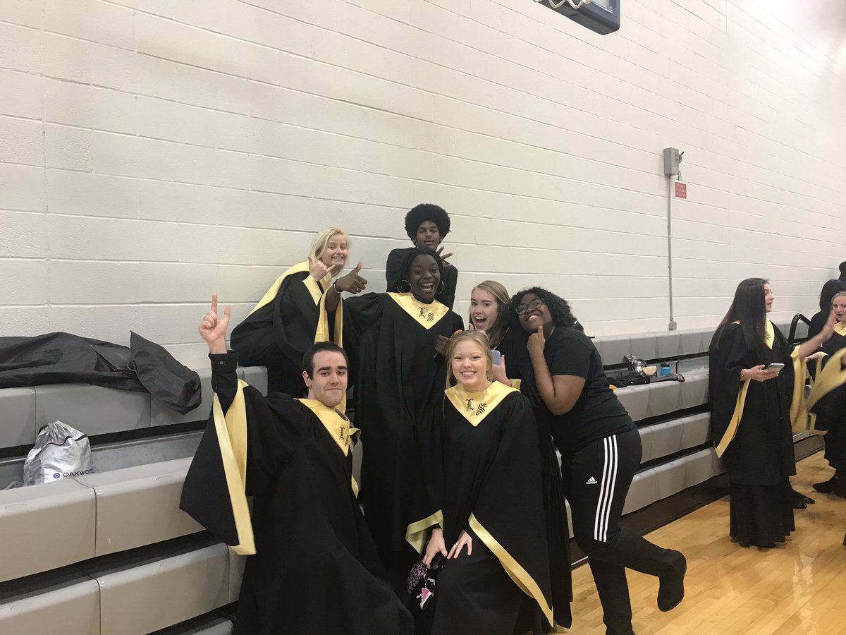 lshschoir's tweet photo. Very proud of all of the Tiger Choirs today! Such a beautiful family. https://t.co/JzneWvGGsL