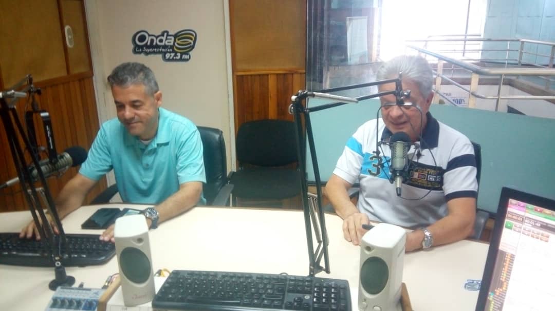 Onda973FM's tweet photo. No te pierdas los sábados de 1pm a 2pm @raulgilarias el programa que te enseña sobre la cultura tributaria y financiera no te lo pierdas , con los locutores expertos en la materia @TributoyFinanza y @Jario954
#Onda97.3fm
#AsiSomo
#LaSuperEstacion https://t.co/f49GhbmuU2