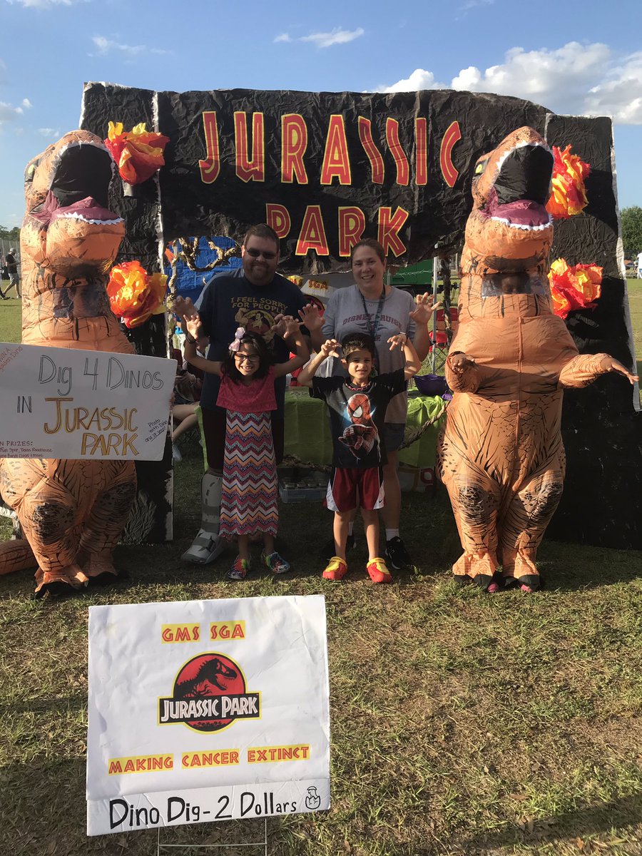 MrO_Metrowest's tweet photo. Stop by and Roar with Gotha @ Relay for Life! Until 10 at COLMs! #raceforacure @gotha_ocps @West_OCPS @MrsE_GothaMS https://t.co/ND7x9TutJq