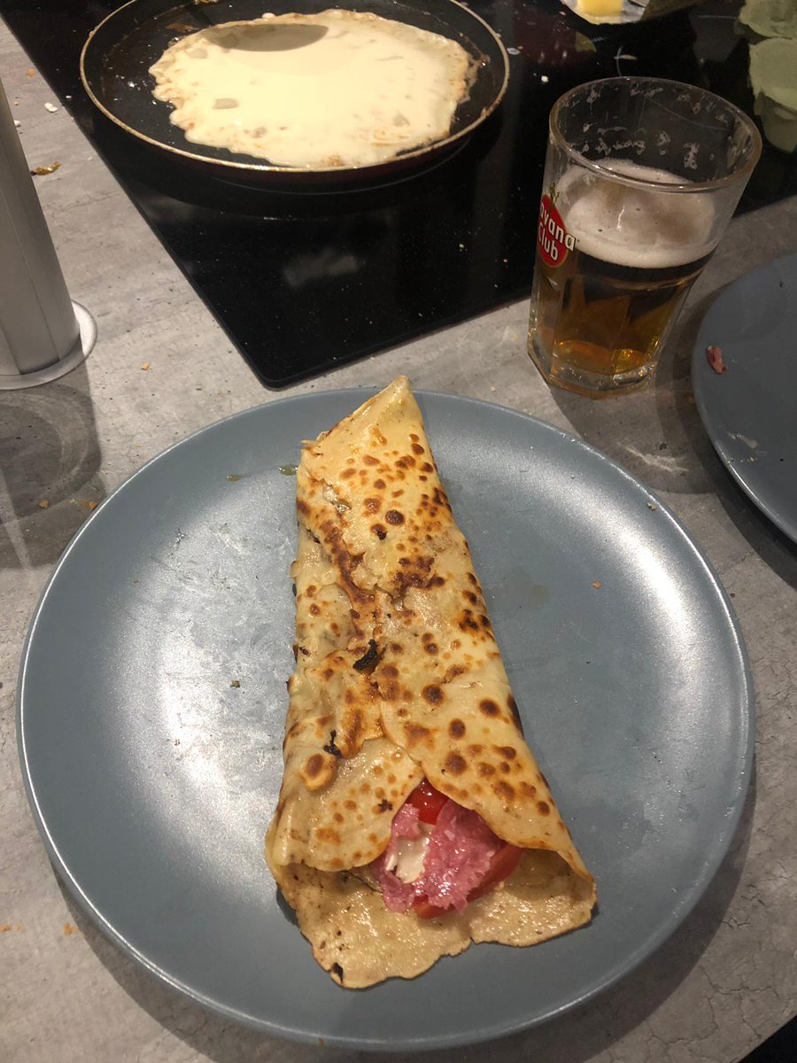 TonyFerreir's tweet photo. @GordonRamsay I have a friend who says he made crepes, what should I tell him? https://t.co/zl5px2FJTs
