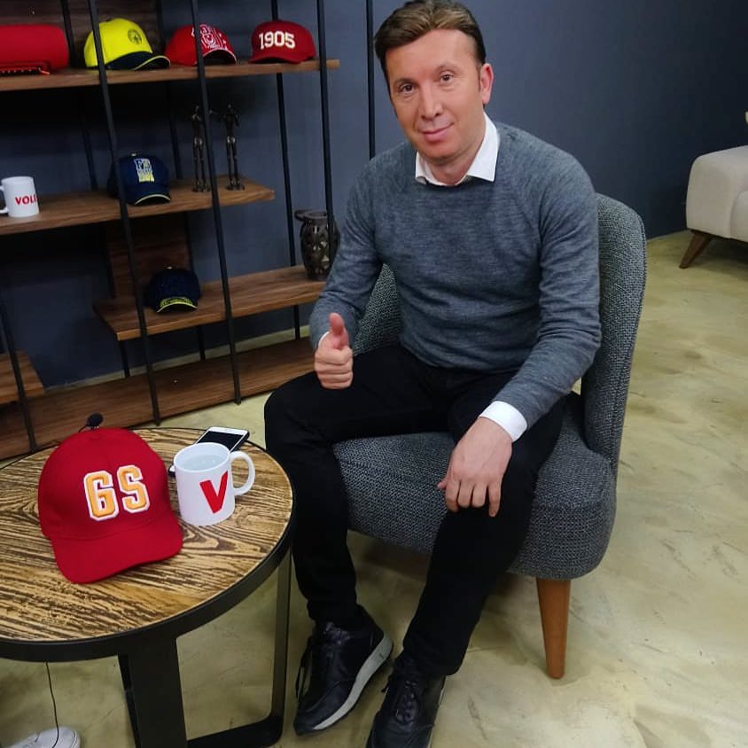 BİZ ; 

-VoleTV'yi onla sevdik ❤
-GS düşmanı A sporu onla sevdik ❤
-Yakışıklı ve dürüstüğüyle sevdik ❤

Çünkü bizim başkanımız...