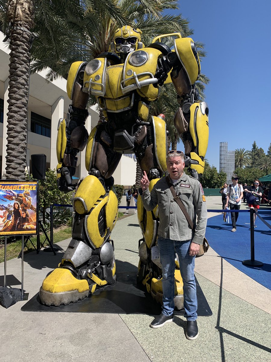 ThatChrisGore's tweet photo. Found him @WonderCon. #FindBumblebee #WCA #WCA2019 #FilmThreatWCA https://t.co/fg6U7G9D4j