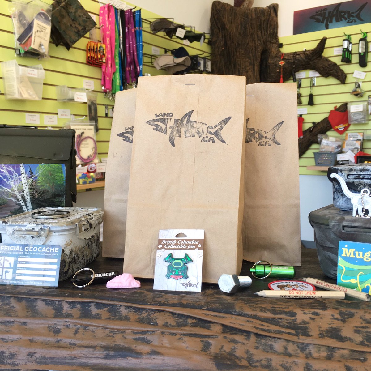 landsharkz's tweet image. We’ve revamped our Geocacher’s Mystery Packs to include a brand new #geocoin that’s never been sold at Landsharkz HQ 🔮 Curious? We thought you might be! You can shop them here landsharkz.ca/products/myste… Happy #geocaching ✨ #trackable  #geocachers #geocache