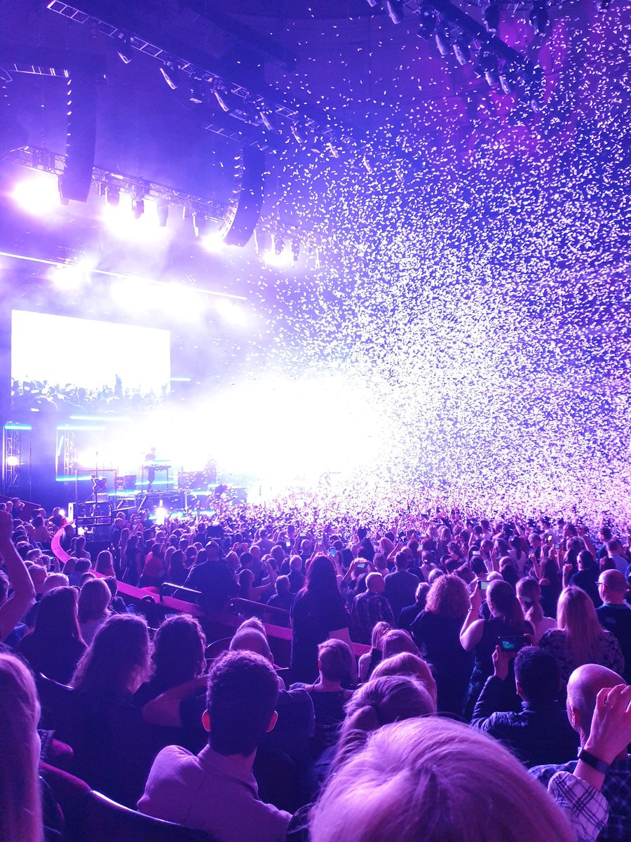 Well that was incredible!!!! <a href="/thescript/">the script</a> were amaaazzziiing at the royal Albert hall for <a href="/TeenageCancer/">Teenage Cancer Trust</a> I'm in awe! 😍😍😍 #TeenageCancerGigs