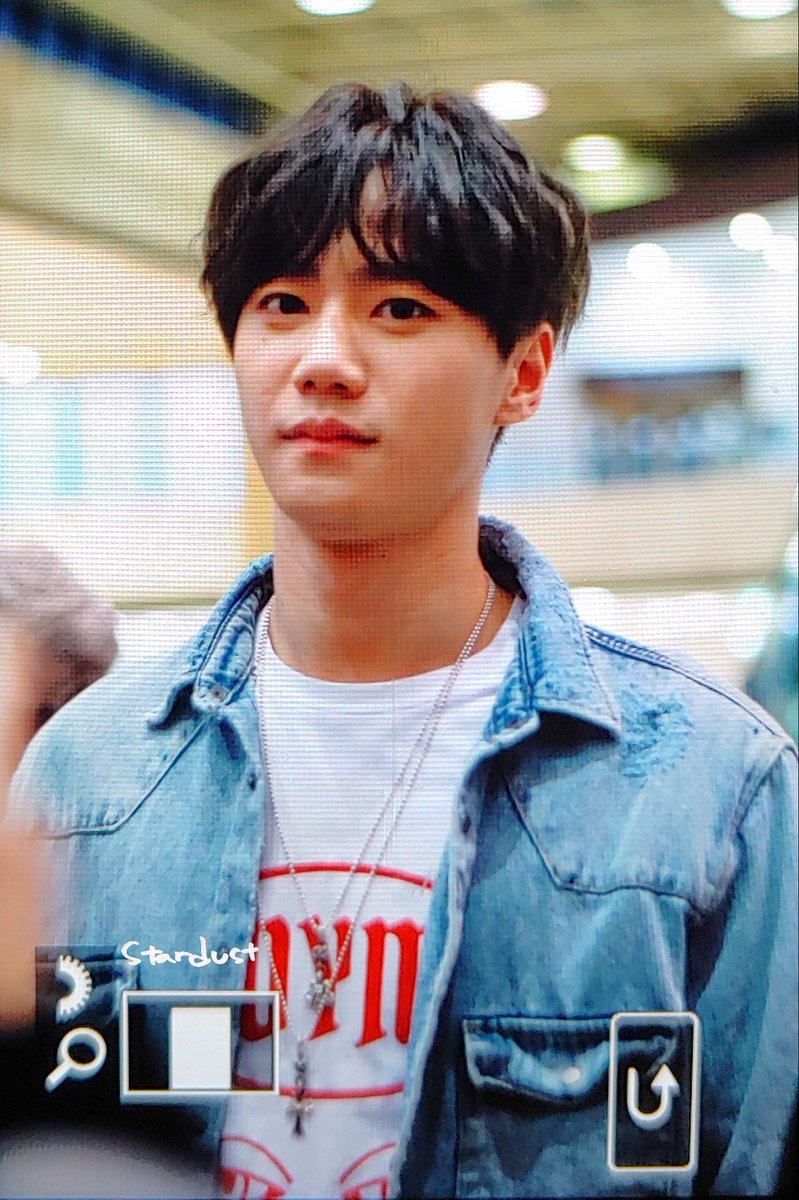 stardust_jun's tweet photo. 190331 김포공항 출국 프리뷰

#JUN #준 #이준영 #PhenomenalWorld https://t.co/OZ53XMci1N