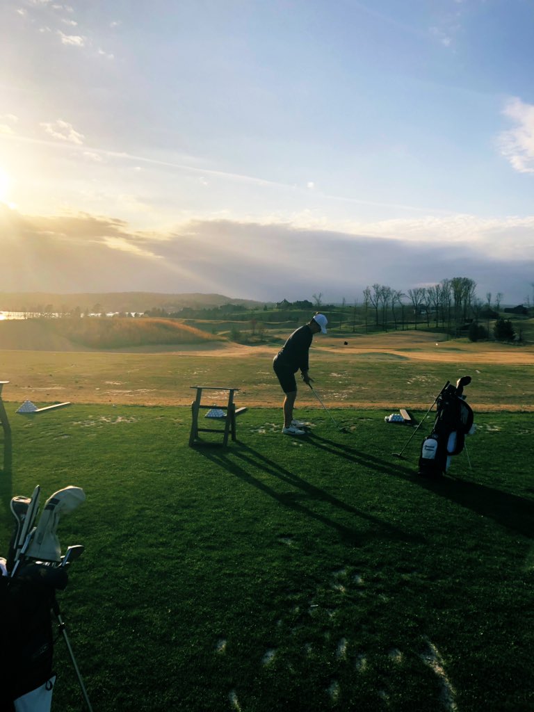 Wingate_MGolf's tweet photo. @yannickkoe getting in some late afternoon practice ahead of Monday’s first round of the Tennessee River Rumble hosted by Lincoln Memorial. https://t.co/ixP1iwgkUh