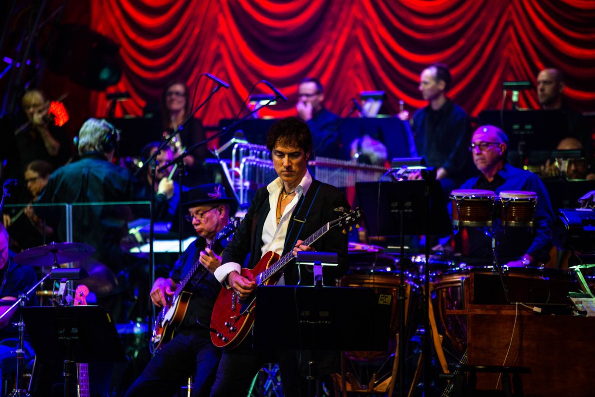 Centre_Square's tweet photo. Here are a few 📸  of @wrso_live from their show in 2018! They're so awesome live we brought them back! Click here to get tickets to see them on Sept. 17 here in #kwawesome -> https://t.co/7tOO1Frnc7 
#wrsolive #centreinthesquare #concert #classicrock https://t.co/EhAfJddjY5