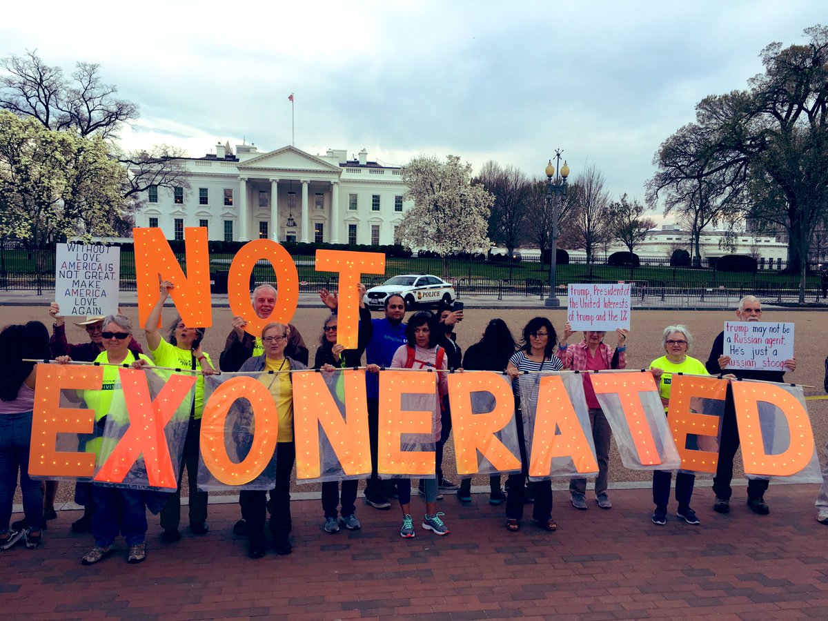 KremlinAnnex's tweet photo. Day 221, Week 37 at the #KremlinAnnex protest! @hr_indivisible https://t.co/WSGgcR77jN