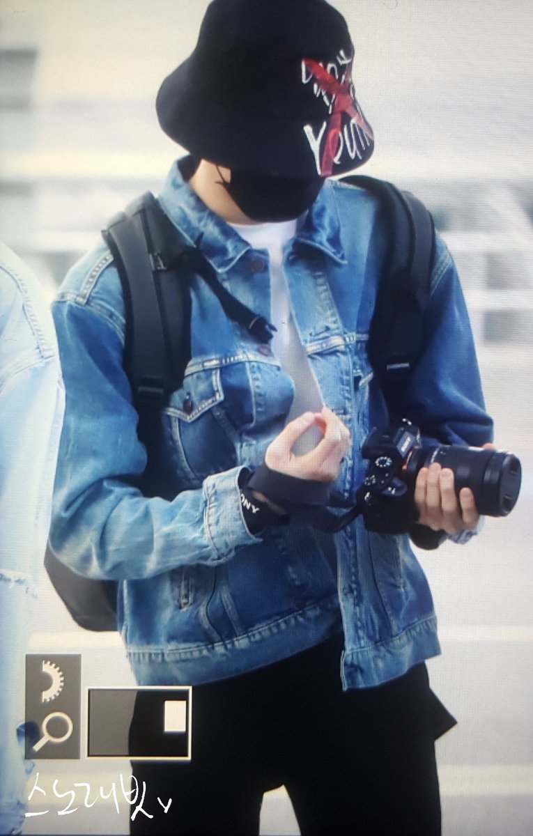 SnowRabbit_ww's tweet photo. 190331 인천출국
#WONWOO #원우 #세븐틴 #SEVENTEEN 
@pledis_17 https://t.co/2pyZHv6Fe3