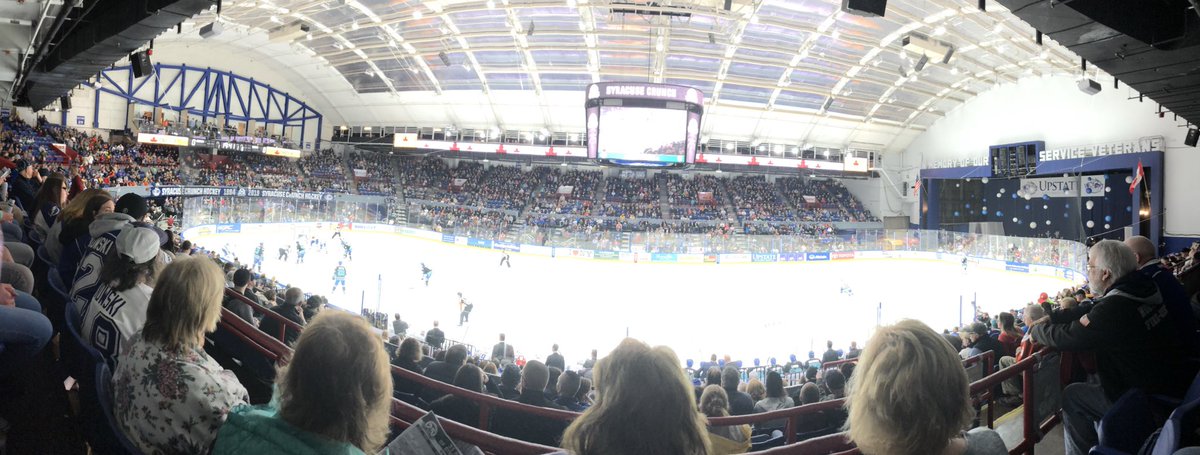 tizzer999's tweet photo. @SyracuseCrunch @syrhockey #tullyspucks #SyracuseCrunch section 205 Row G Seat 5  #tullyspucks full house tonight!! Goooooooo CRUNCH!! https://t.co/cFEQoOTXIn