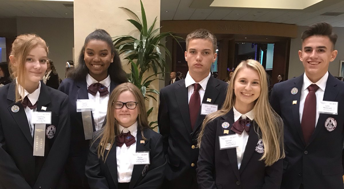 LWMS_HOSA's tweet photo. LWMS/LWHS HOSA members showing off our Lakeside Pride. Congratulations to all MCPS (Springs Region) MS winners. Good luck to all of our HS stds. FLHOSASLC2019 @LakeWeirMiddle @LWMS_HOSA @LWHS_HOSA @HosaNmhs @belleviewhosa @hCwTeacher16 @FallonDriver @BHSTaddeo https://t.co/Mxz4xGE40D
