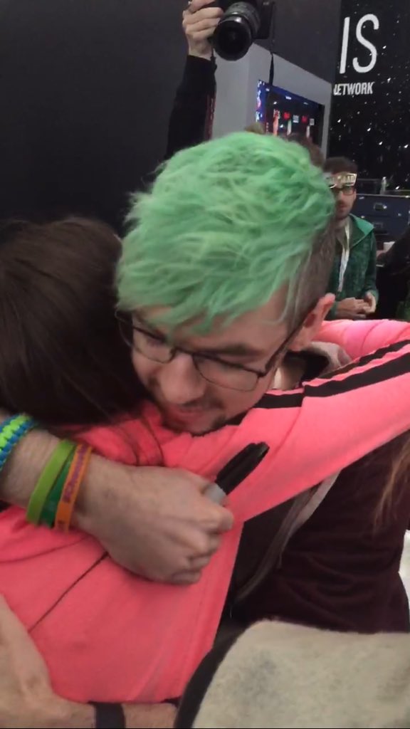 JSEQuotes's tweet image. Four years. Four years of memories. Four years of laughs. Four years of hugs. Four years of incredible support and allowing me to make friendships for many years to come. I cannot thank you enough for everything you’ve done for me 💚