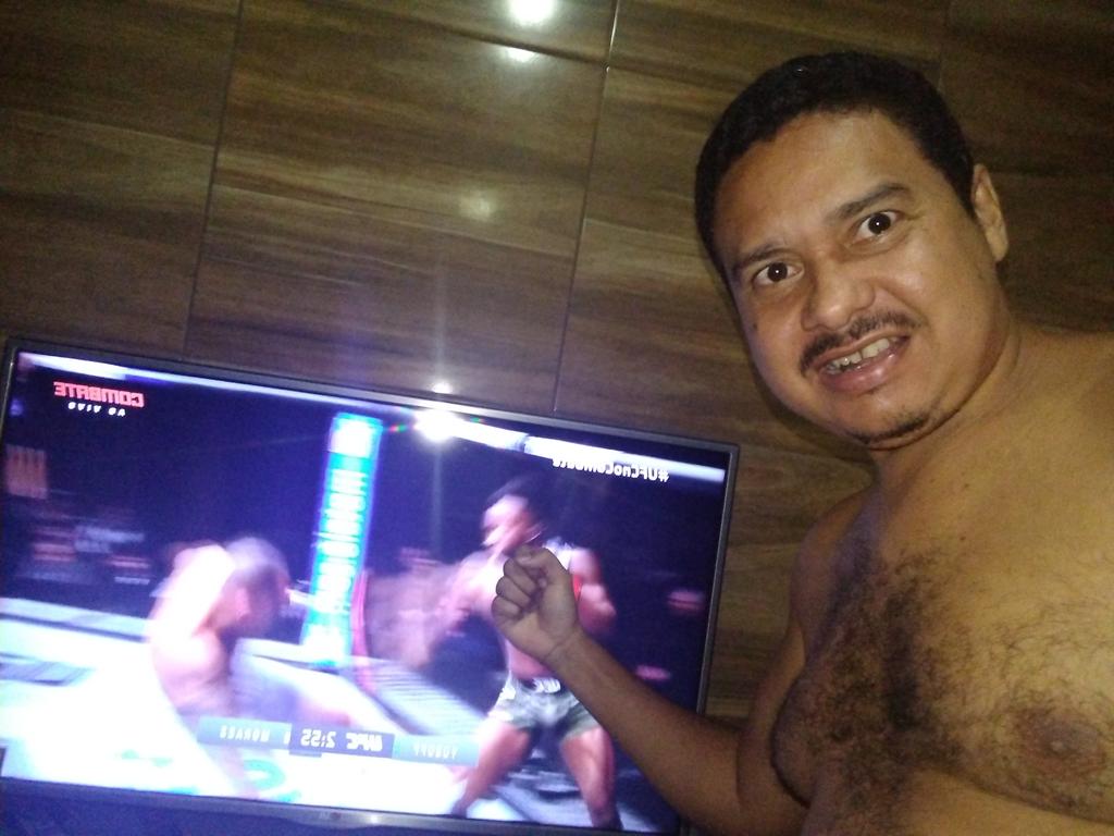 #UFCnocombate