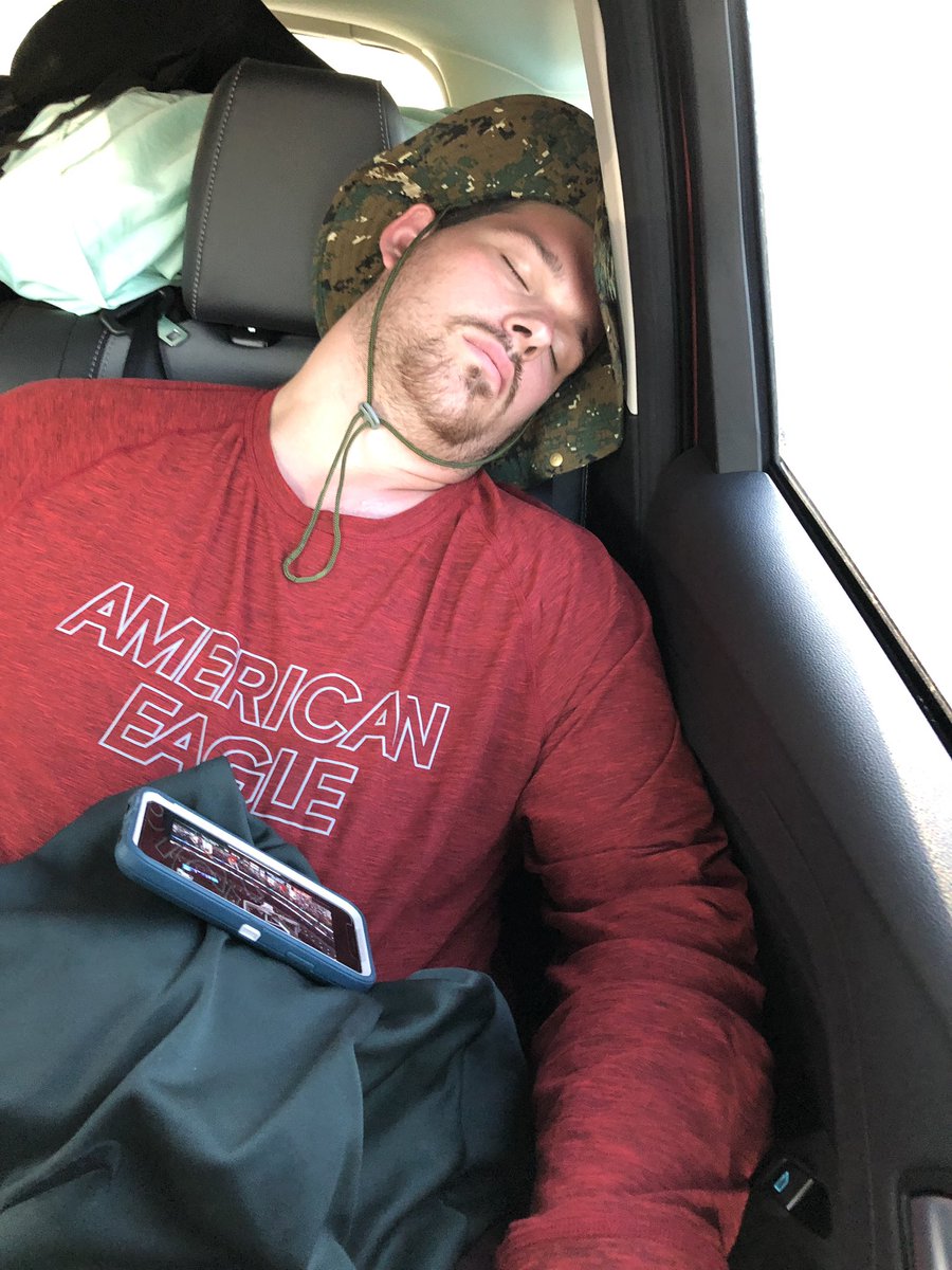 PrtoeJAM's tweet photo. When ball is life. @TheTrizz34 #MarchMadness2019 https://t.co/N89CYFBGTb