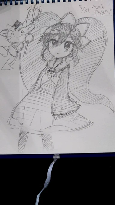色紙かけた
う〜ん、スケブは髪の毛塗ったら
こすれてにじむからな〜
かと言ってこんなこんだ場所でフィキサチーフぶちまけれないし困った困った 