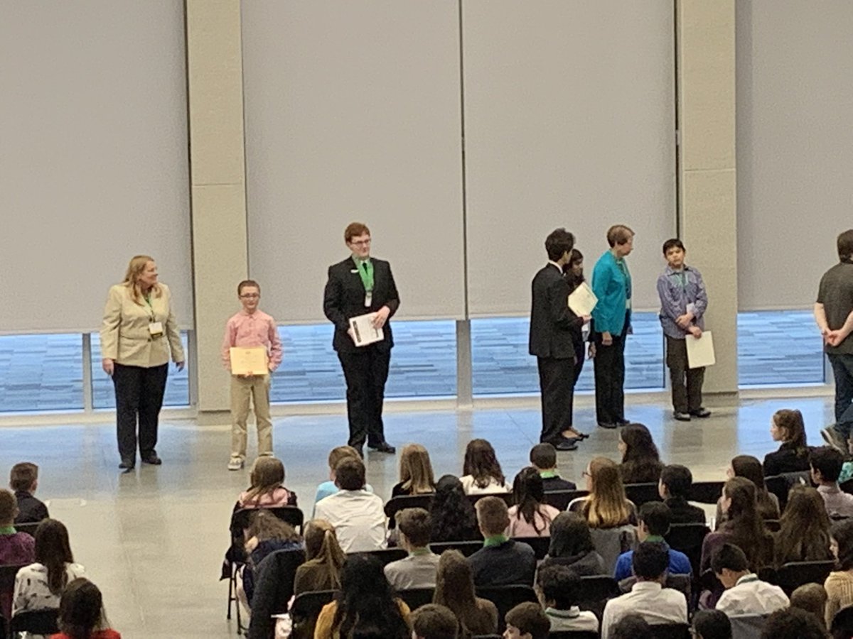 DeScheppl's tweet photo. Thank you to the Science Education Foundation of Indiana for allowing me to present my research today at the HSEF. It definitely is an experience that I will never forget! https://t.co/F1XcByMrFT