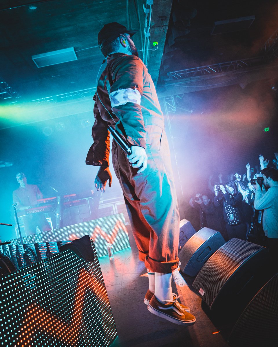 TeamVisionary's tweet photo. From Seattle with love. #FromTourWithLove
πΈ: @bescphoto https://t.co/GHX3qyslKJ